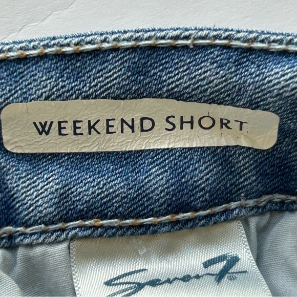 Seven7 Women’s Denim Frayed Hem Weekend Shorts Size 16 Light Blue Mid-Rise - Picture 6 of 8
